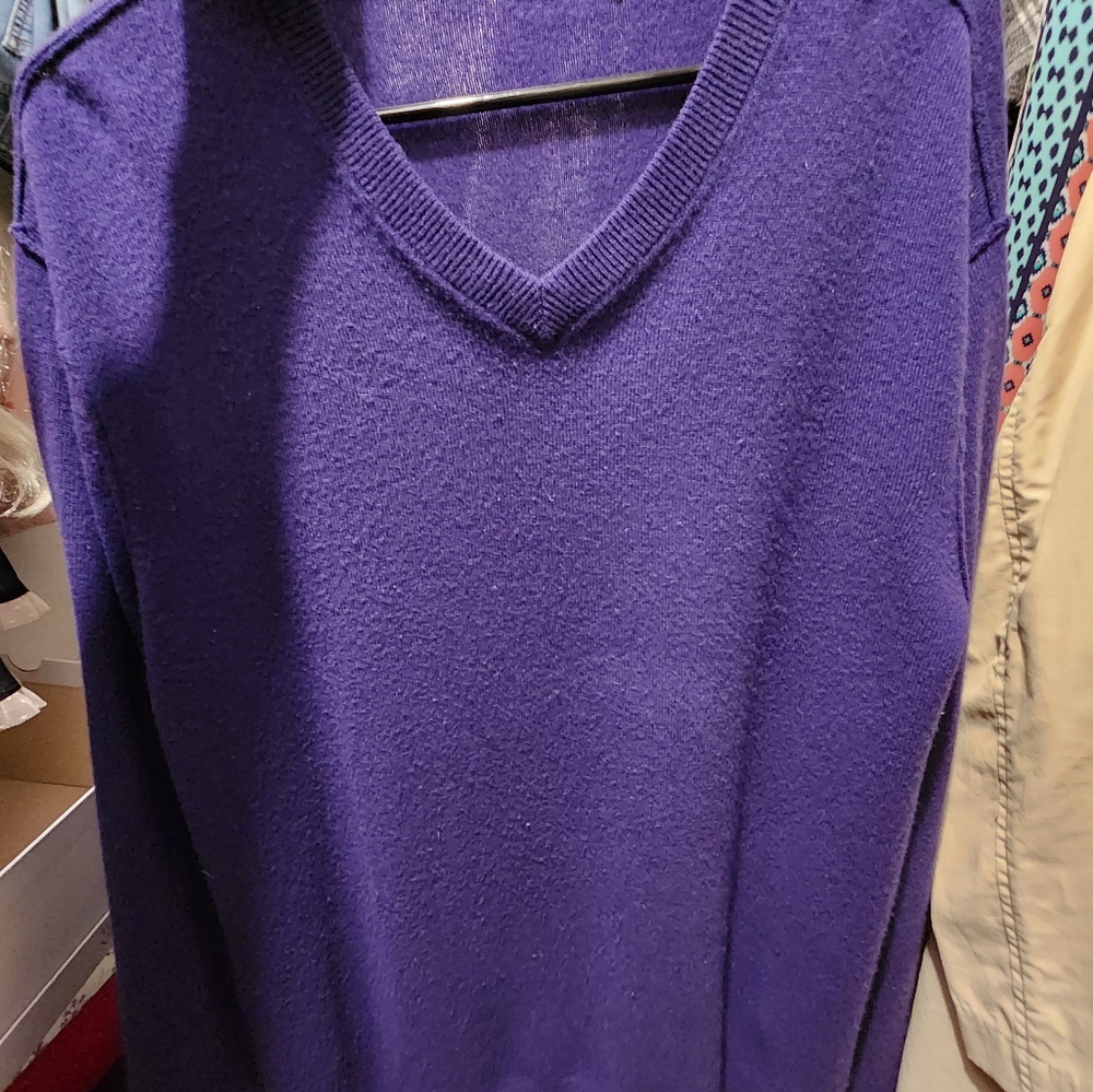 Vince sweater- purple. Mens